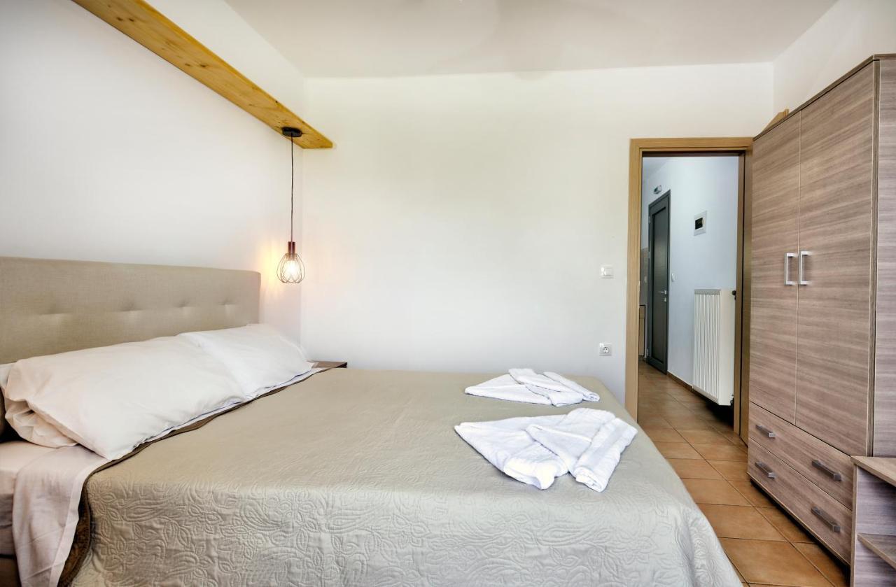 סקירוס Achilli Apartments מראה חיצוני תמונה
