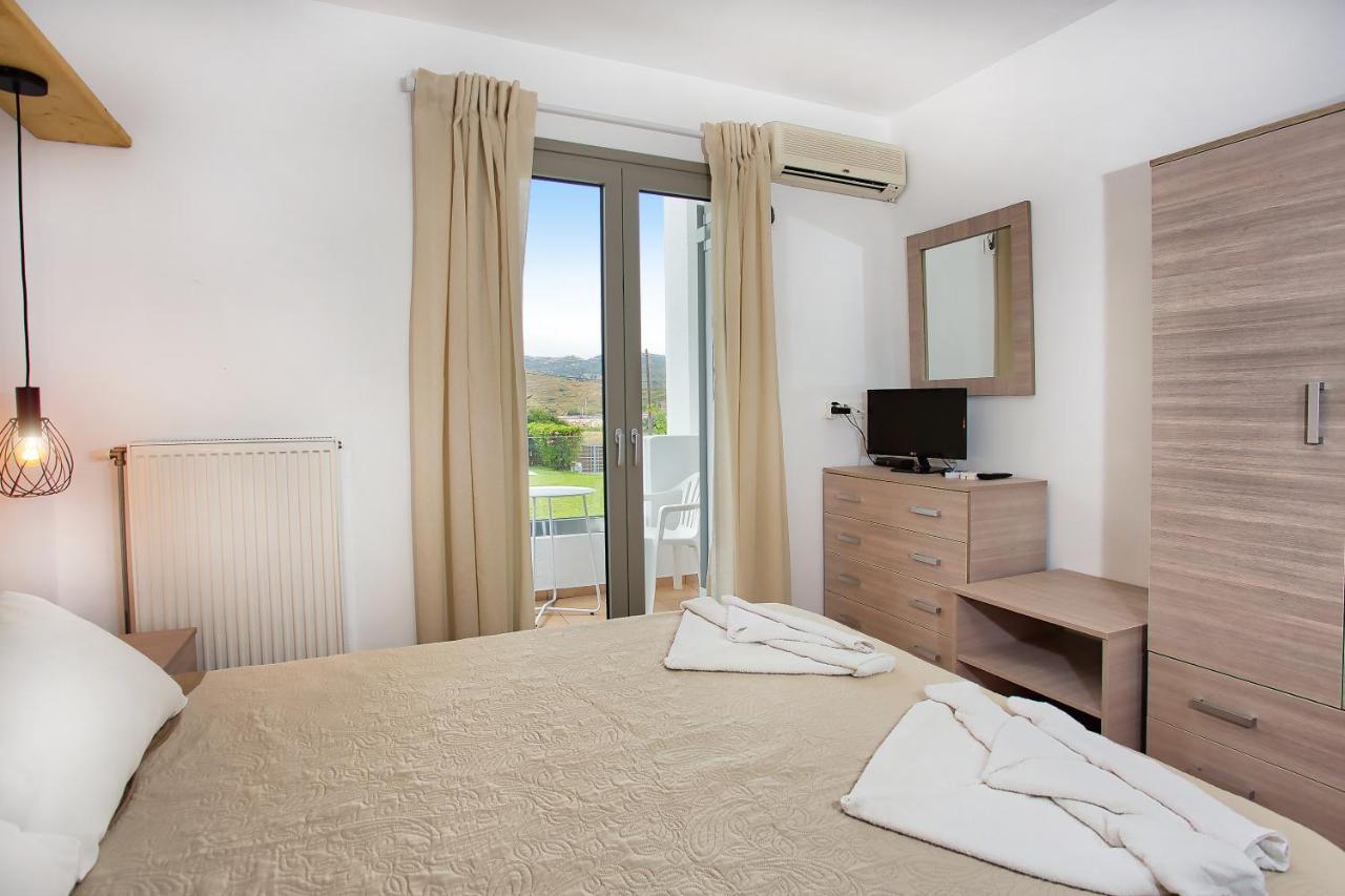 סקירוס Achilli Apartments מראה חיצוני תמונה