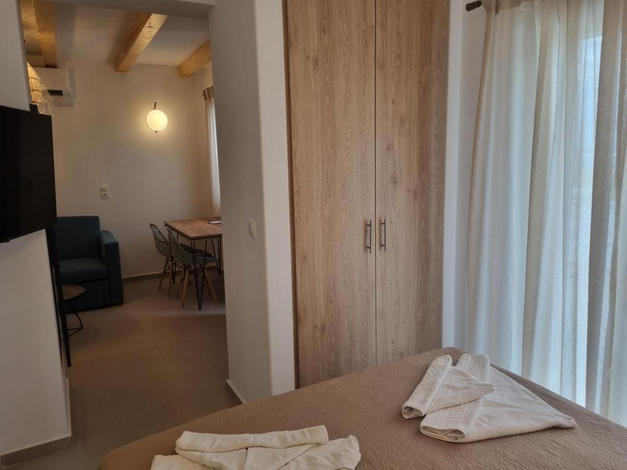 סקירוס Achilli Apartments מראה חיצוני תמונה